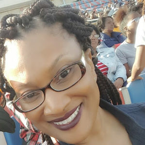 Meet your Posher, Evette